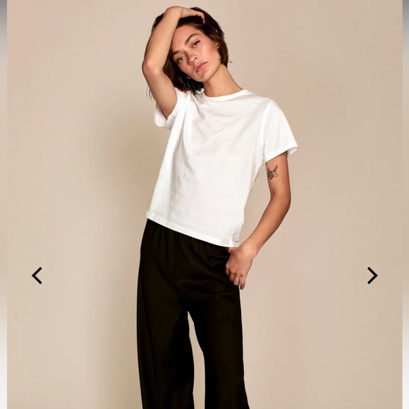 Soldout.nyc The Iconically Soft Perfect Tee White Small - Picture 3 of 13